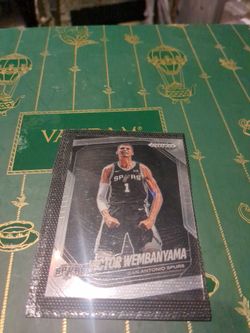 Basketball card victor wembanyama