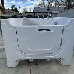 Universal Bathtub 