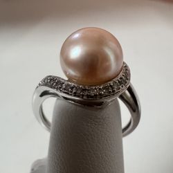 Stunning Cream Colored Pearl Vintage 10K White Gold And Diamond Swirl Ring Size 6,5