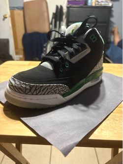 Air Jordan’s 3 retro size 5 1/2