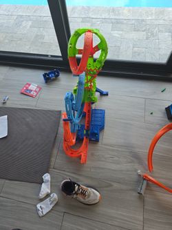 Hotwheels Track