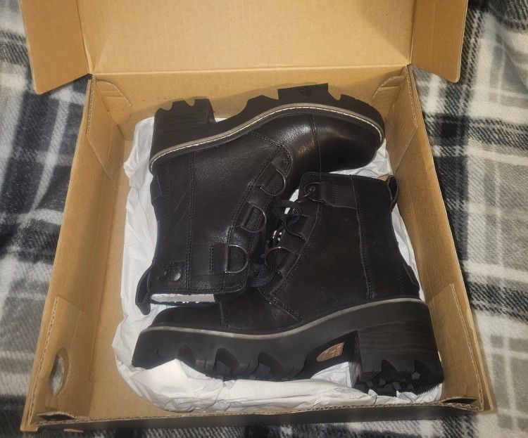 SOREL Joan Now Lace Boot