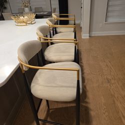 6 High Bar Stools For Sale @200 Dollars