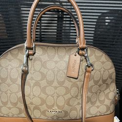 Coach Signature Purse