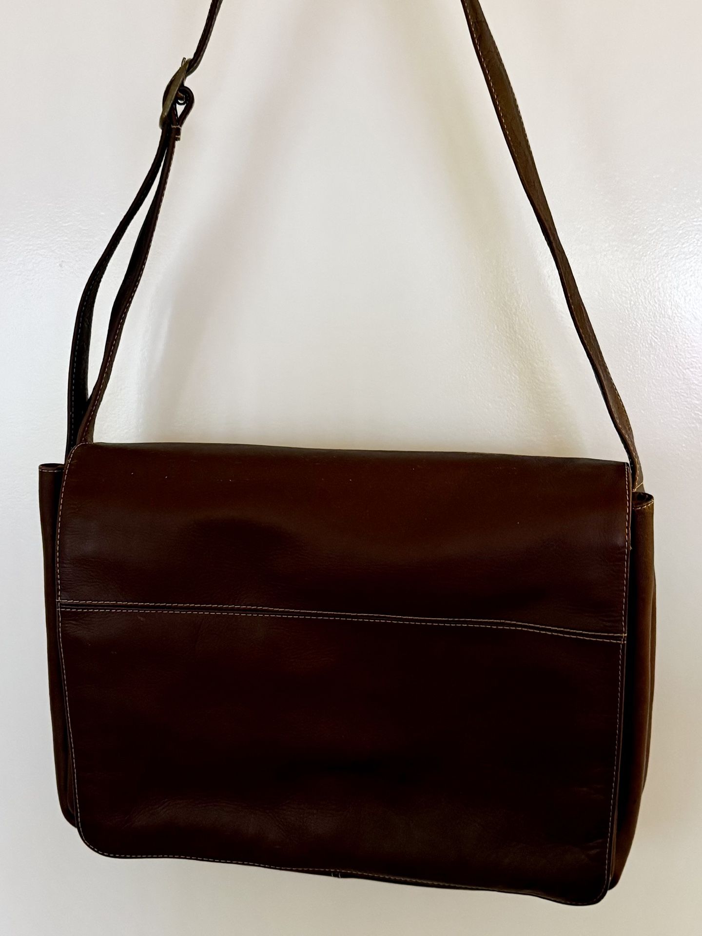 Men’s Leather Messenger Bag. Excellent Condition!