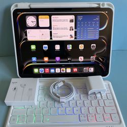 Apple IPad Pro 11” (M5 chip / 2025 Newest ) 256GB with keyboard, pen & Accessories (Warranty + ) 