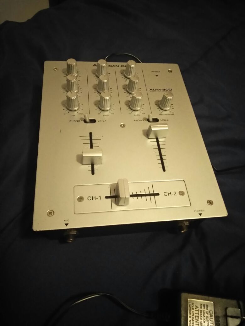 American audio xdm 200 pro dj mixer