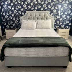 Queen Size Storage Bed 