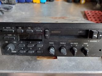 Car FM/AM/Cassette Player