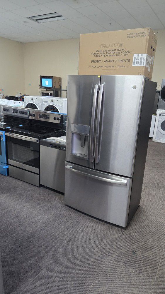 Ge Kitchen Set Refrigerator Stove Dishwasher Microwave 