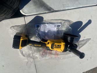 Brand New Milwakee Polisher With Battery Six Amp