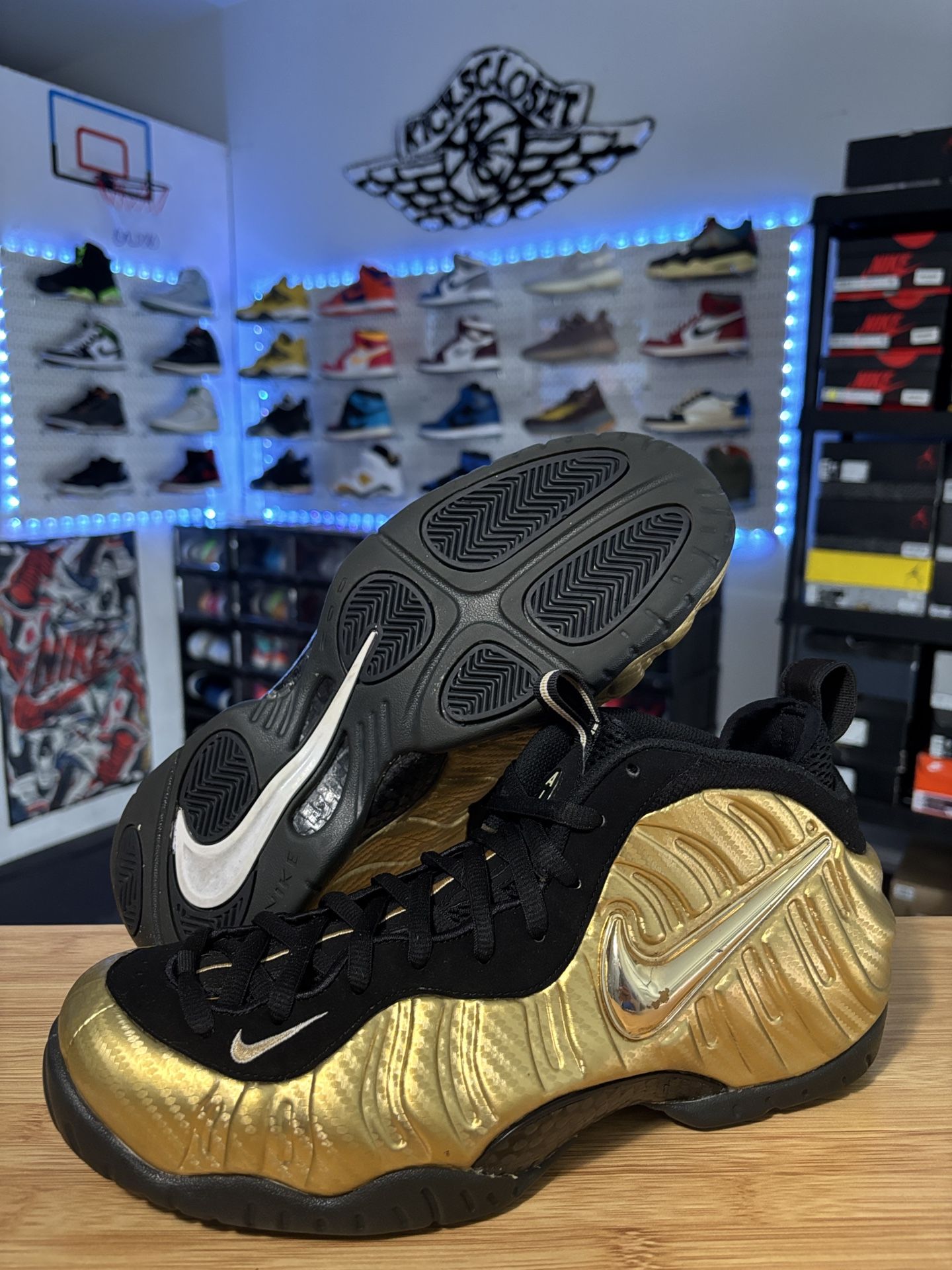 NIKE FOAMPOSITE PRO “METALLIC GOLD” SIZE 11