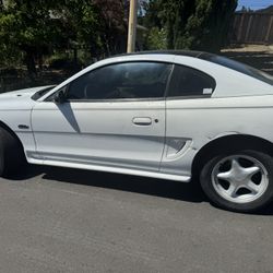 1998 Ford Mustang