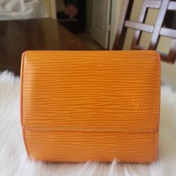 Louis Vuitton Elise Epi Tri-Fold Compact Wallet- USED(PRE-LOVED)