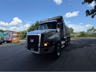 CAT Heavy-Duty Dump Truck
