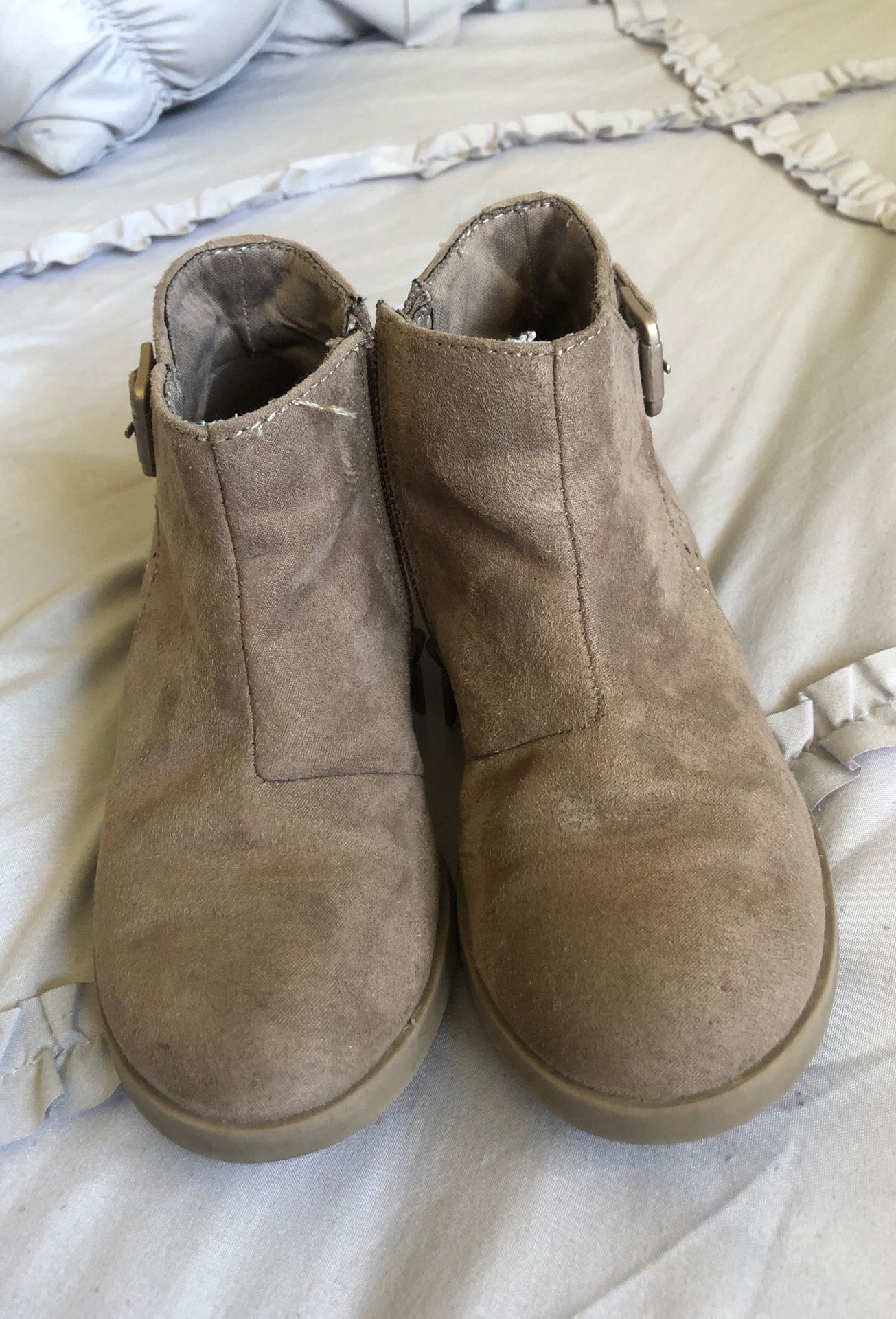 Girl ankle boots size 12