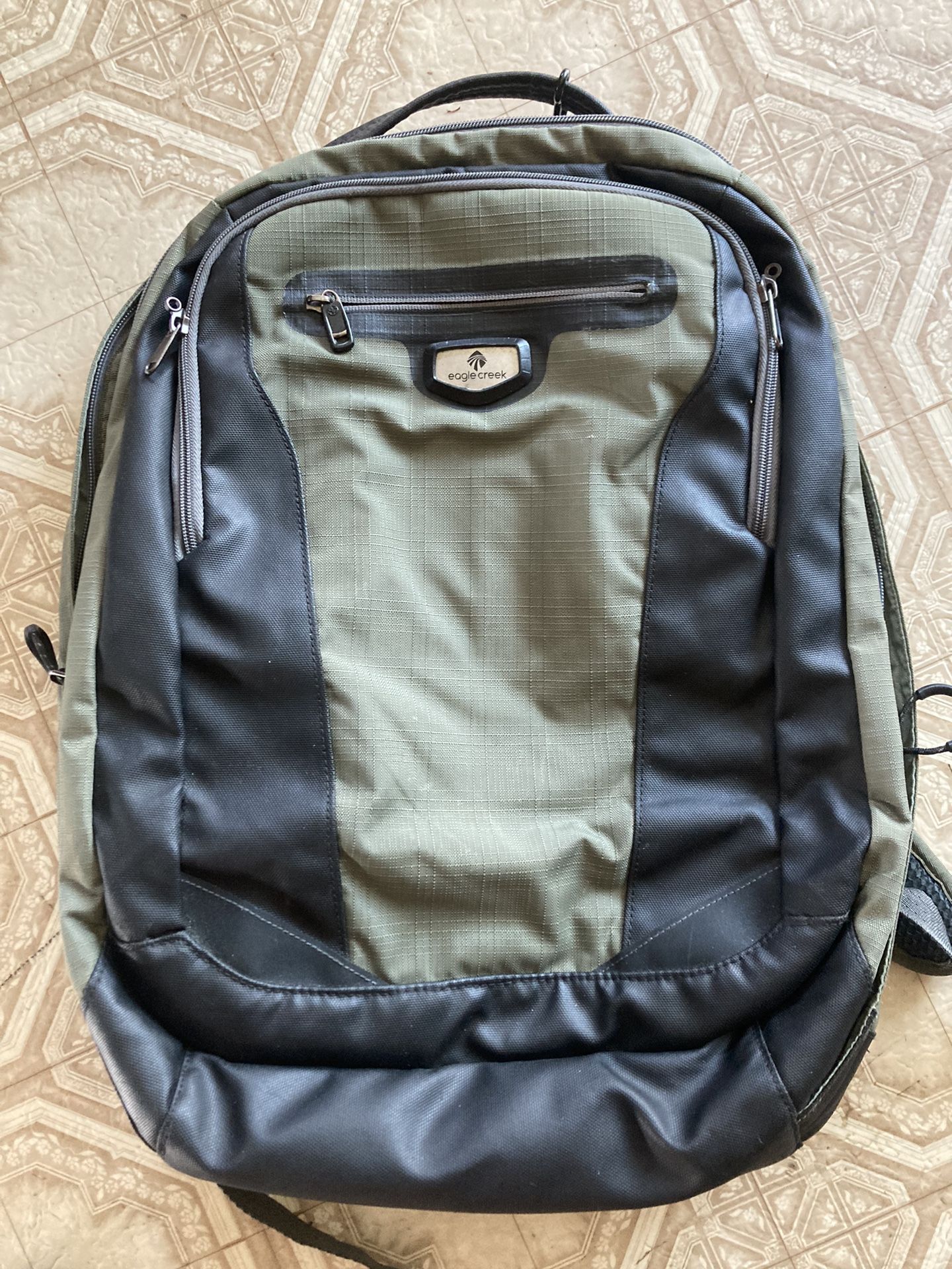 EAGLE CREEK Backpack. Mint!