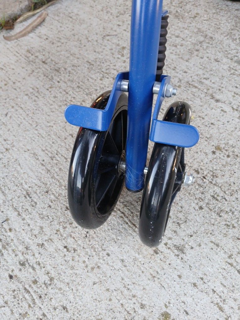 Rolling Walking Chair New