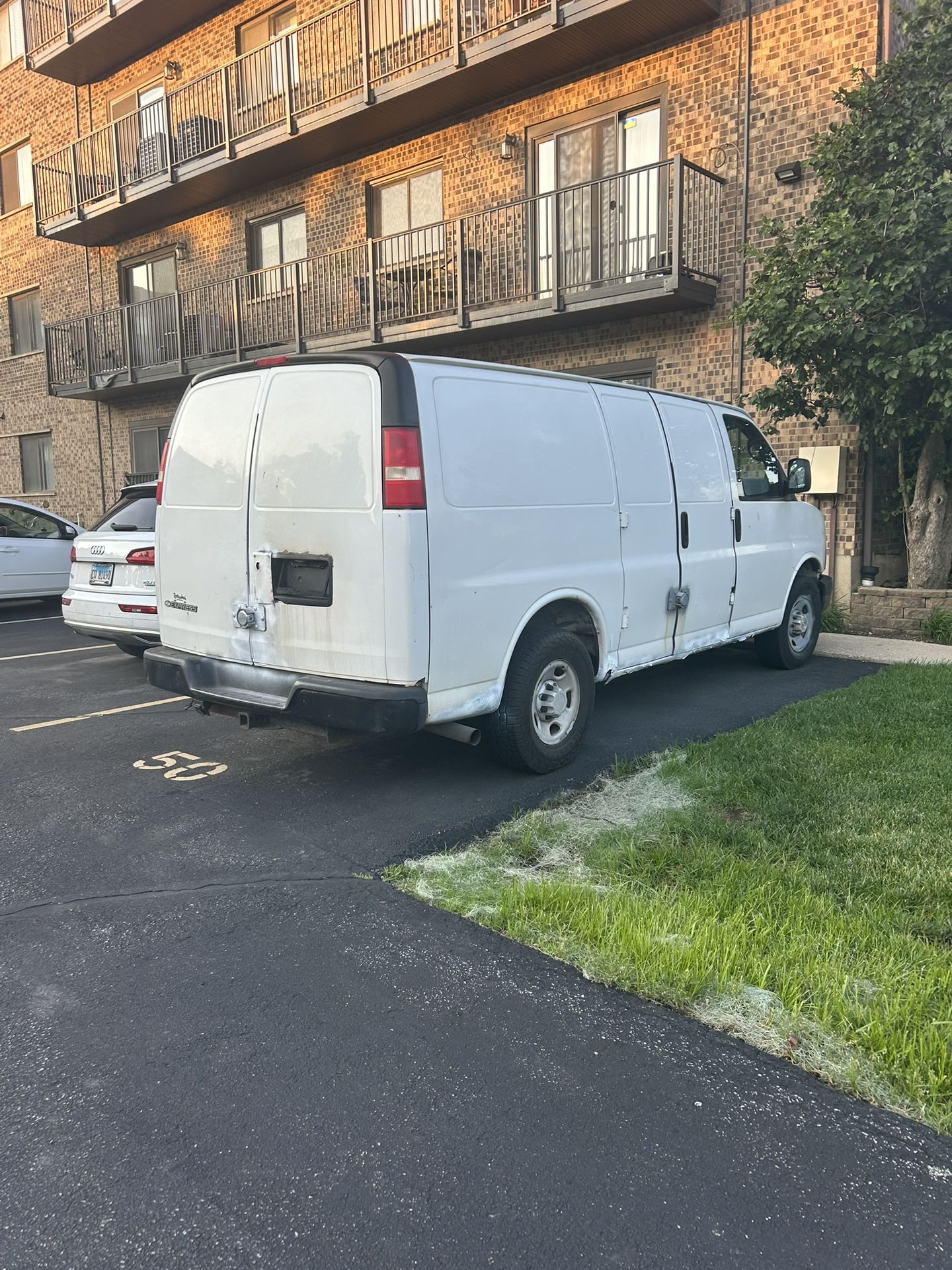 2007Chevy Express Van 2500