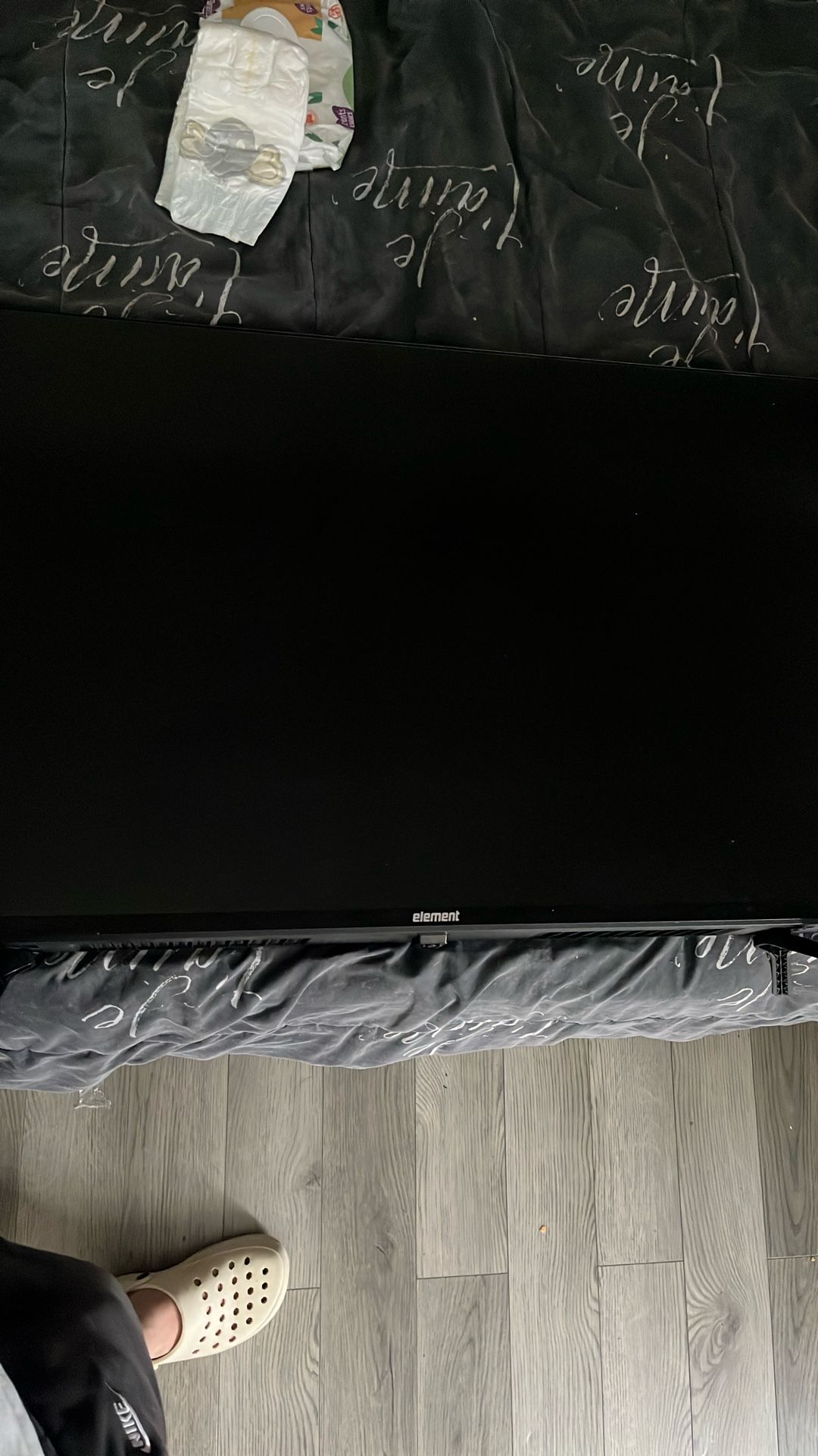 48” 4KUHD ELEMENT LED TV