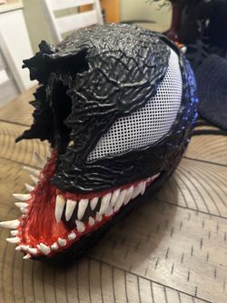 Wearable venom half face helmet