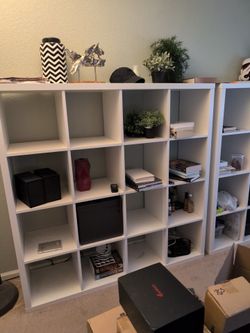IKEA Kallax 4x4 Bookshelf/Storage