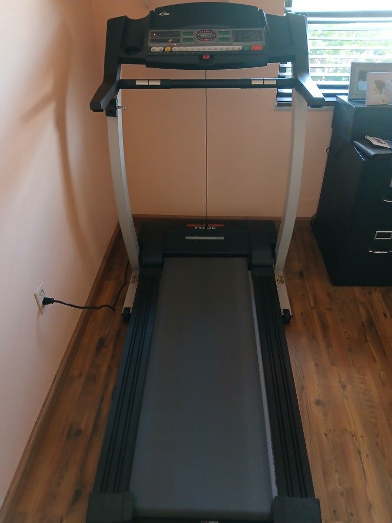 ProForm 745cs Treadmill