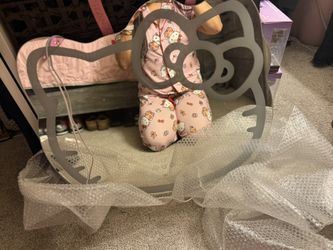 Hello Kitty Mirror Like New 