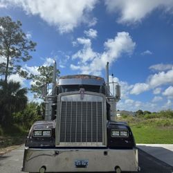 2003 Kenworth W900L