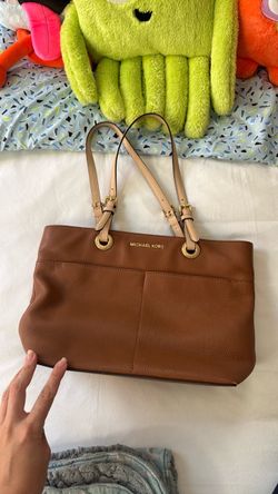 Michael Kors Brown Leather Pocket Tote – Luggage Color