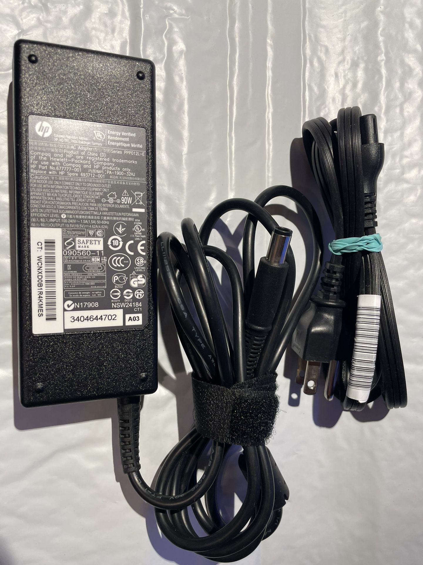 HP PPP012L-E 19.5 V 4.62 Amp 90 W Genuine, Original Ac Power Adapter Charger