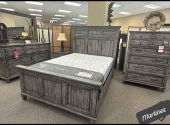 $10 Down finance Bedroom Set Queen Bed King Bed chest mattres Bunk Bed vanity set Dining Set Dining table
