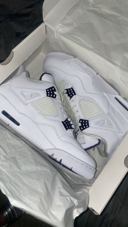 Air Jordan 4 Retro Metallic purple