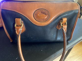 Vintage Dooney & Bourke Bag – Classic Timeless Style