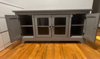 TV stand Media
