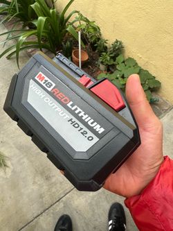 Milwaukee m18 12.0 high output battery new