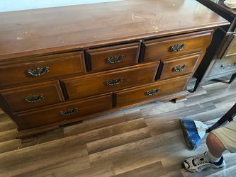 Taylor jamestown dresser
