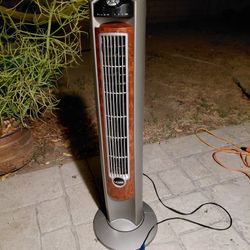 Lasko Tower Fan. Works Great