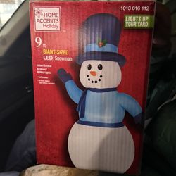 New Never Opened 9ft.  Inflatable Snowman 