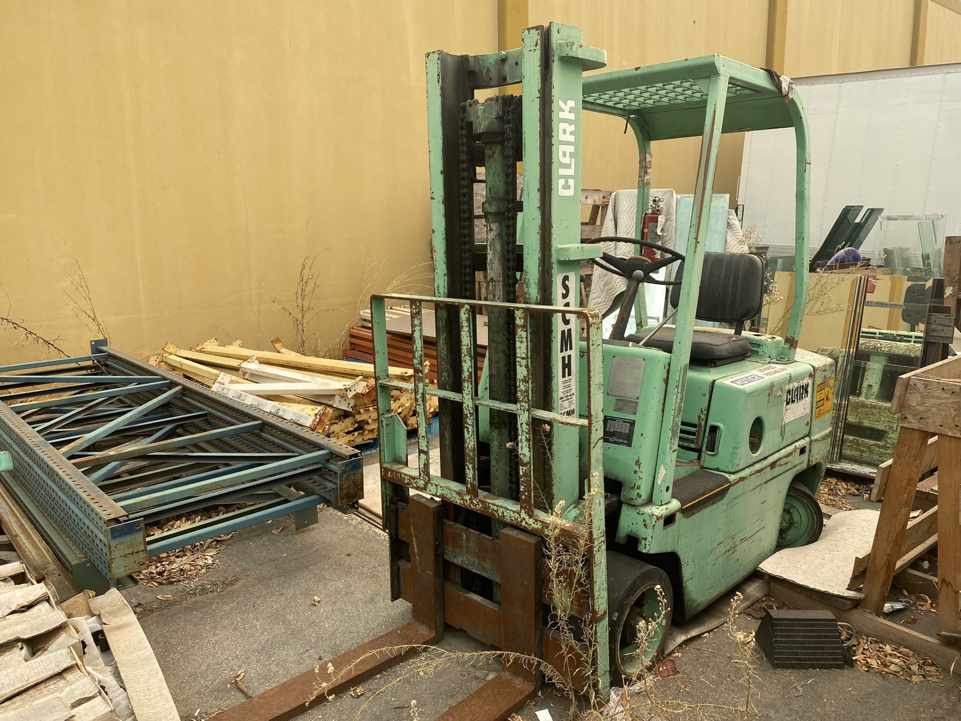 Clark 4500 pounds forklift