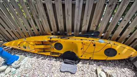 Hobie Quest 13.13 foot fishing Kayak. Many extra included.