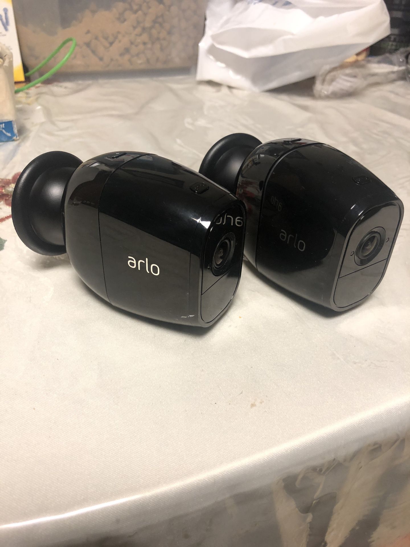 New Arlo pro 2, wireless cameras (2)
