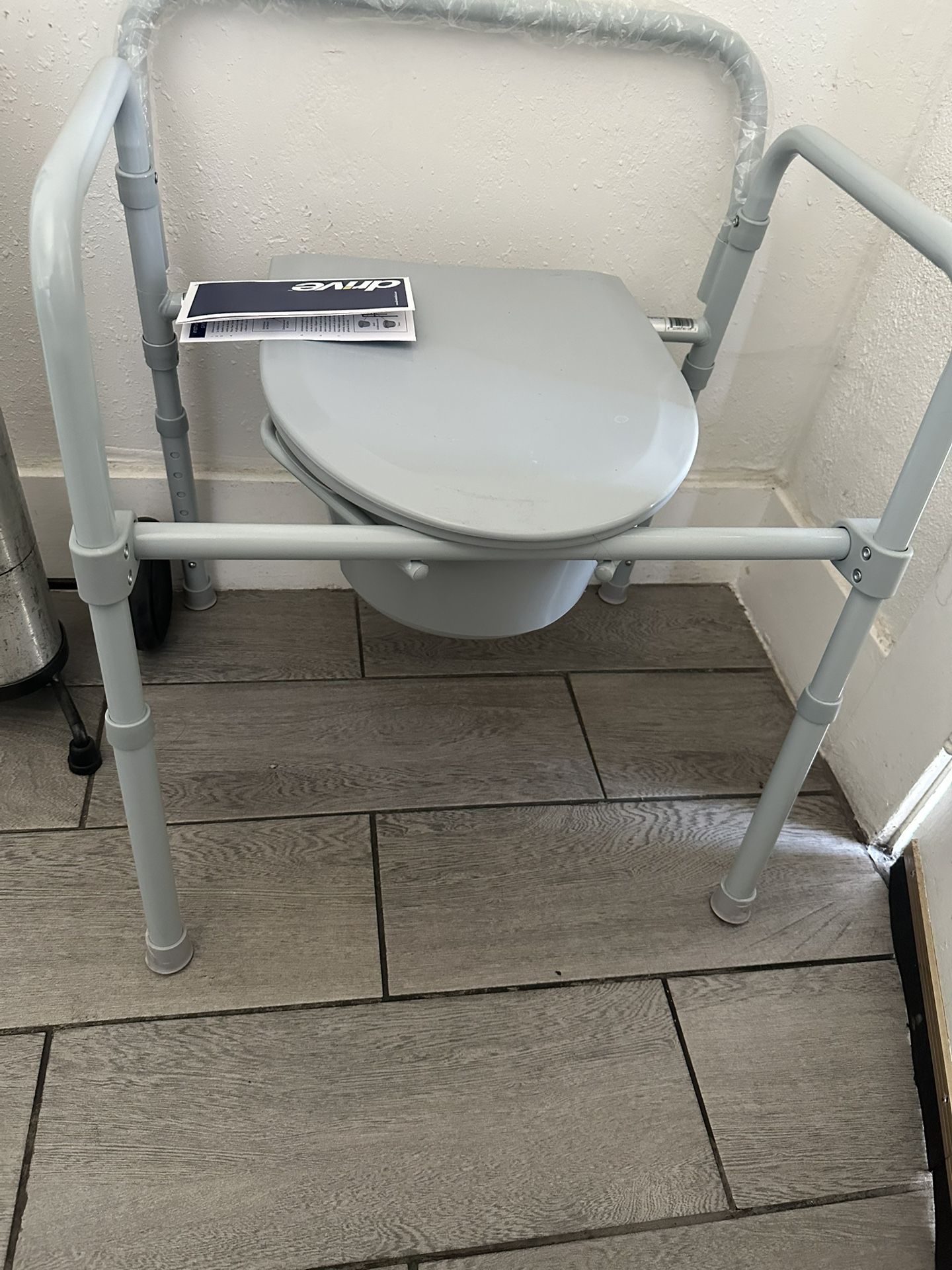 Senior diapers And Toilet