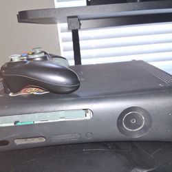 Xbox 360- PICK UP ONLY