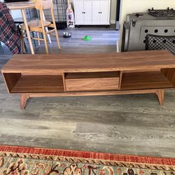 TV Stand Free