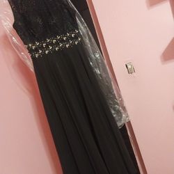 Beautiful Black Dress!