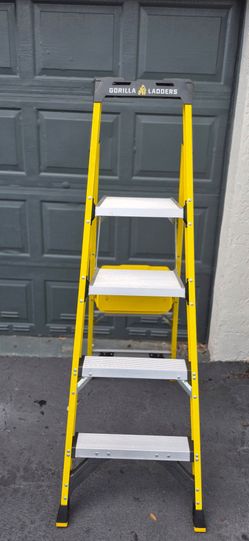5'5" Gorilla Ladder (Used - Davie Area)