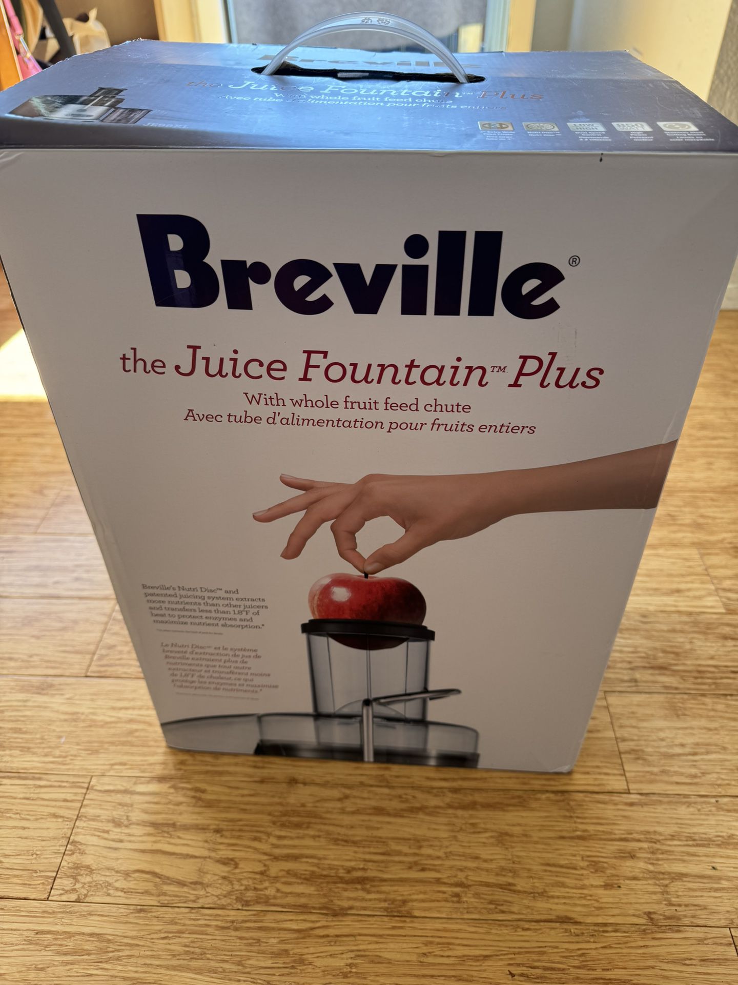 Breville Juice Fountain Plus JE98XL juicer with whole fruit chute Juice man