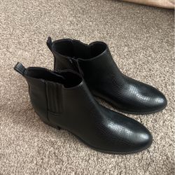 Black Snake Scale Boots