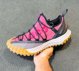 Nike ACG Mountain Fly Low ‘Flash Crimson’ (Sz 9.5M/11W)